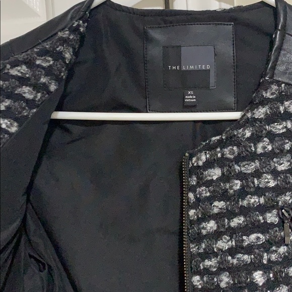 Jacket - Picture 3 of 4